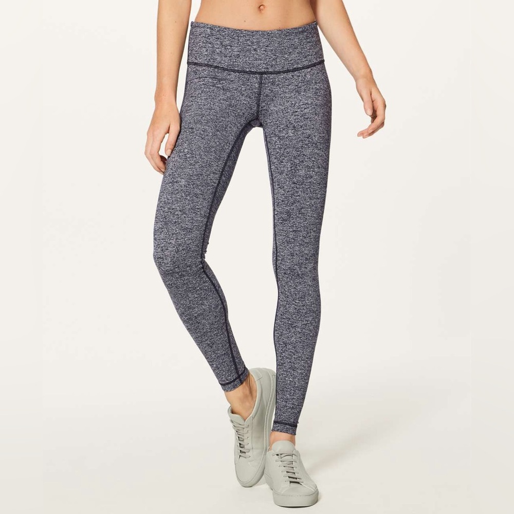 Lululemon low rise Wunder Under leggings